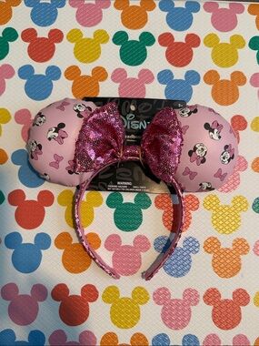 NWT** Disney Pink Sequin Minnie Mouse Bow Ear Headband